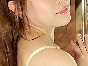 c0930-ki240316 Pee Special Feature 20 Years Old