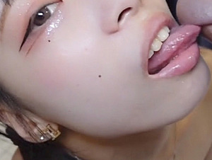 FC2PPV-4405889 [First Time, Uncensored] Short Stature Legal㋺.㋋Concafe Girl.