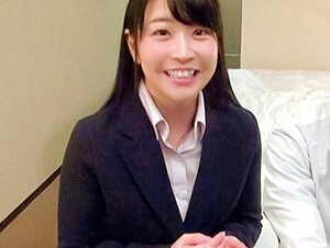 765ORECS-241 湘南の海で眩しく輝いているW水着ギャルにデカチン童貞君をプレゼント！？ヤバっマジで大きい( ﾟДﾟ)ウブなデカマラにサマーガールもエチエチ発情wwスケベに優しくSEX教えながら「ヤッてみる？」まゆみひな友だち同士のお綺麗な若妻さん！タオル一枚童貞君と男湯に入ってみませんか？えみさんみおさん
